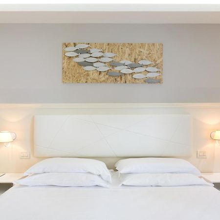 Hotel Croce Di Malta Lignano Sabbiadoro Exteriör bild