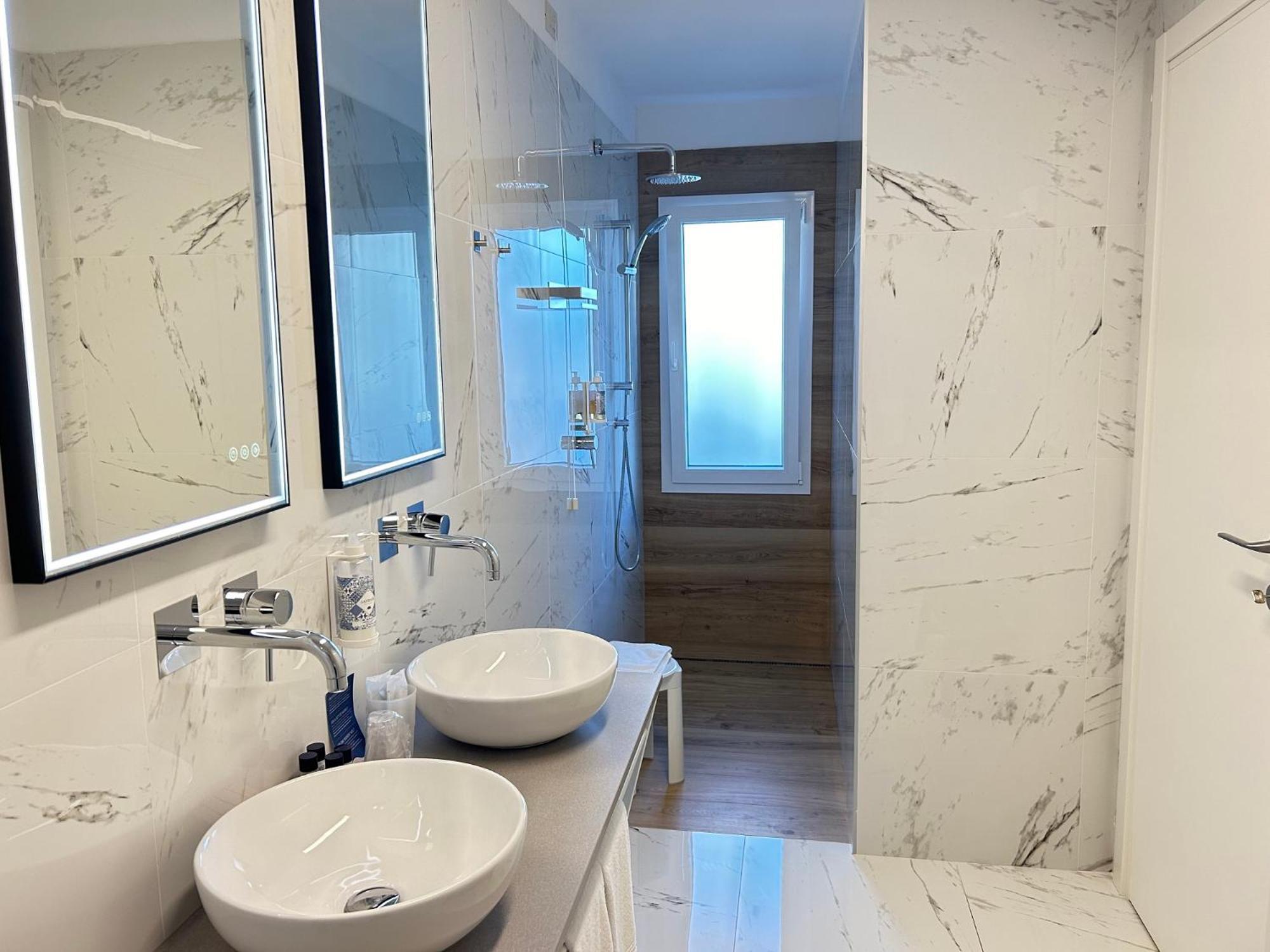 Hotel Croce Di Malta Lignano Sabbiadoro Exteriör bild